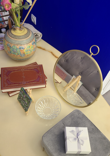 Jardin d’eau aux roses trémières - Œuvre d’art originale — Miniature